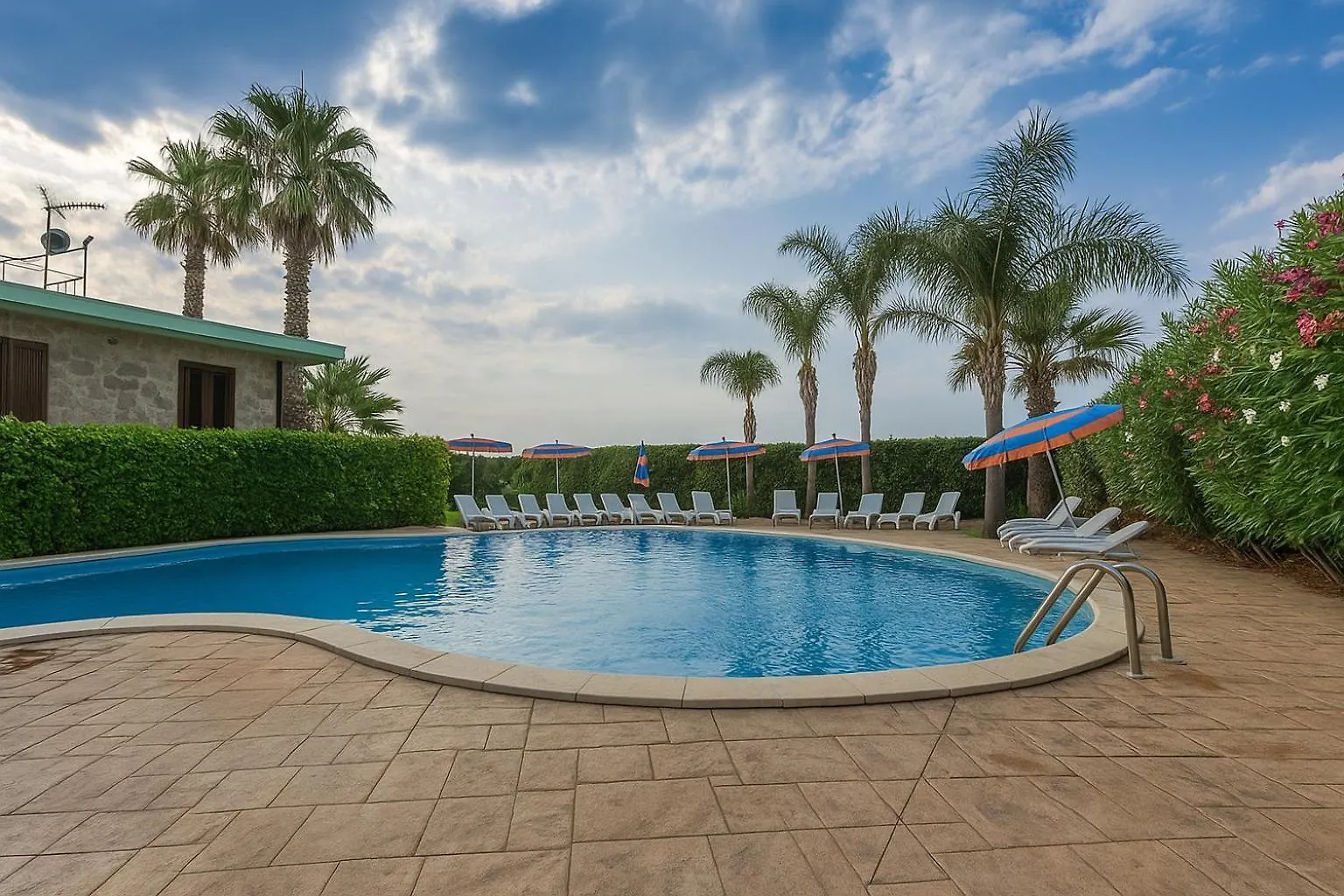 אקוודולצ'י Il Geranio - Resort & Suites