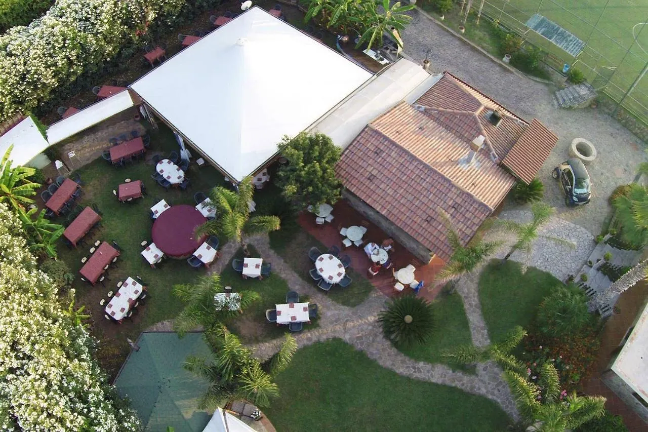Gasthuis Il Geranio - Resort & Suites Acquedolci